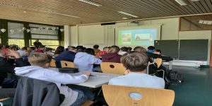 Digitale Schulstunde zu Deepfakes